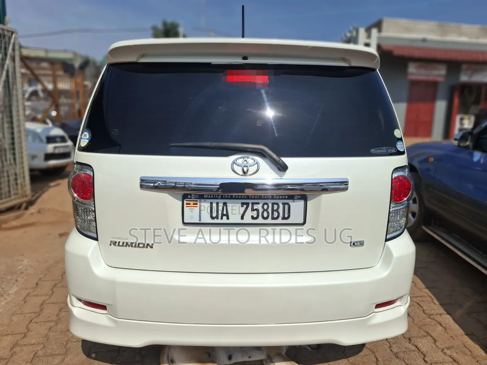 Toyota Corolla Rumion 2011 White