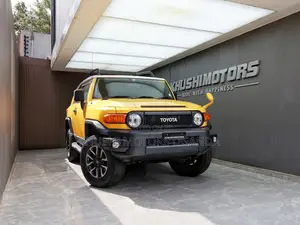 Toyota FJ Cruiser 2012 Yellow