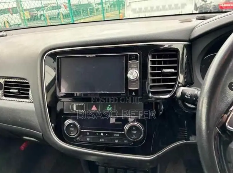 Mitsubishi Outlander 2017 Silver
