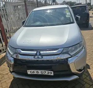Mitsubishi Outlander 2017 Silver