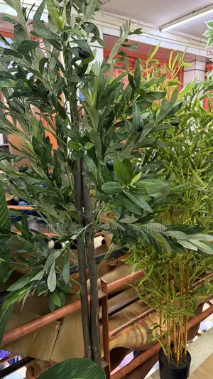 Luxury Artificial Green Plant – Modern Home Office Décor