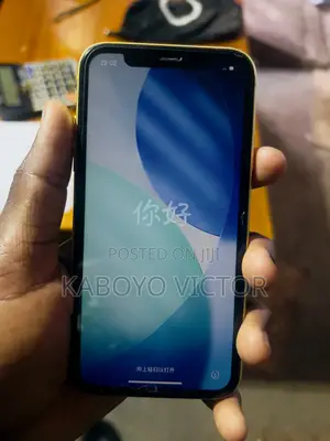 Apple iPhone 11 64 GB Yellow