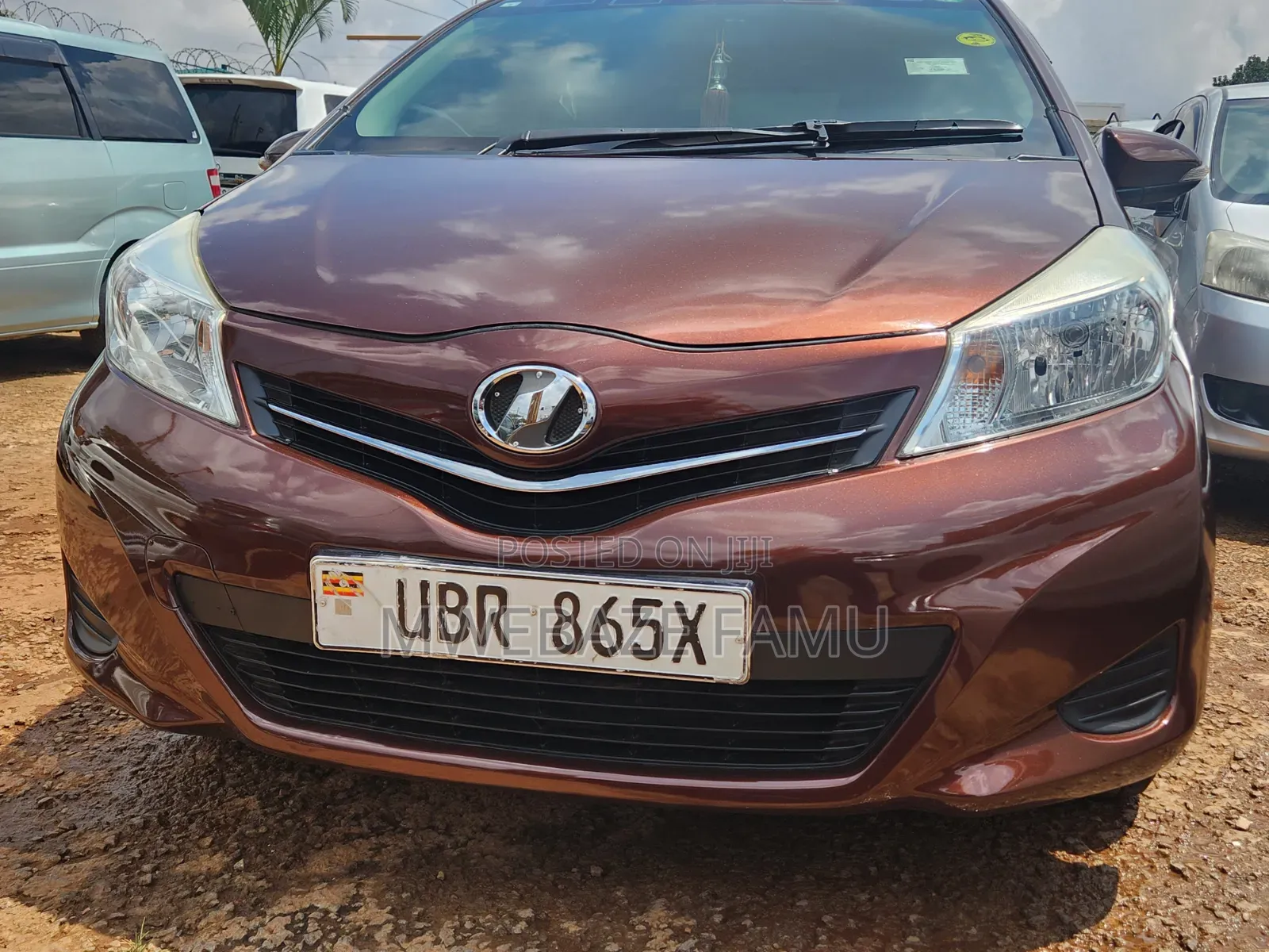 Toyota Vitz 2012 Burgundy