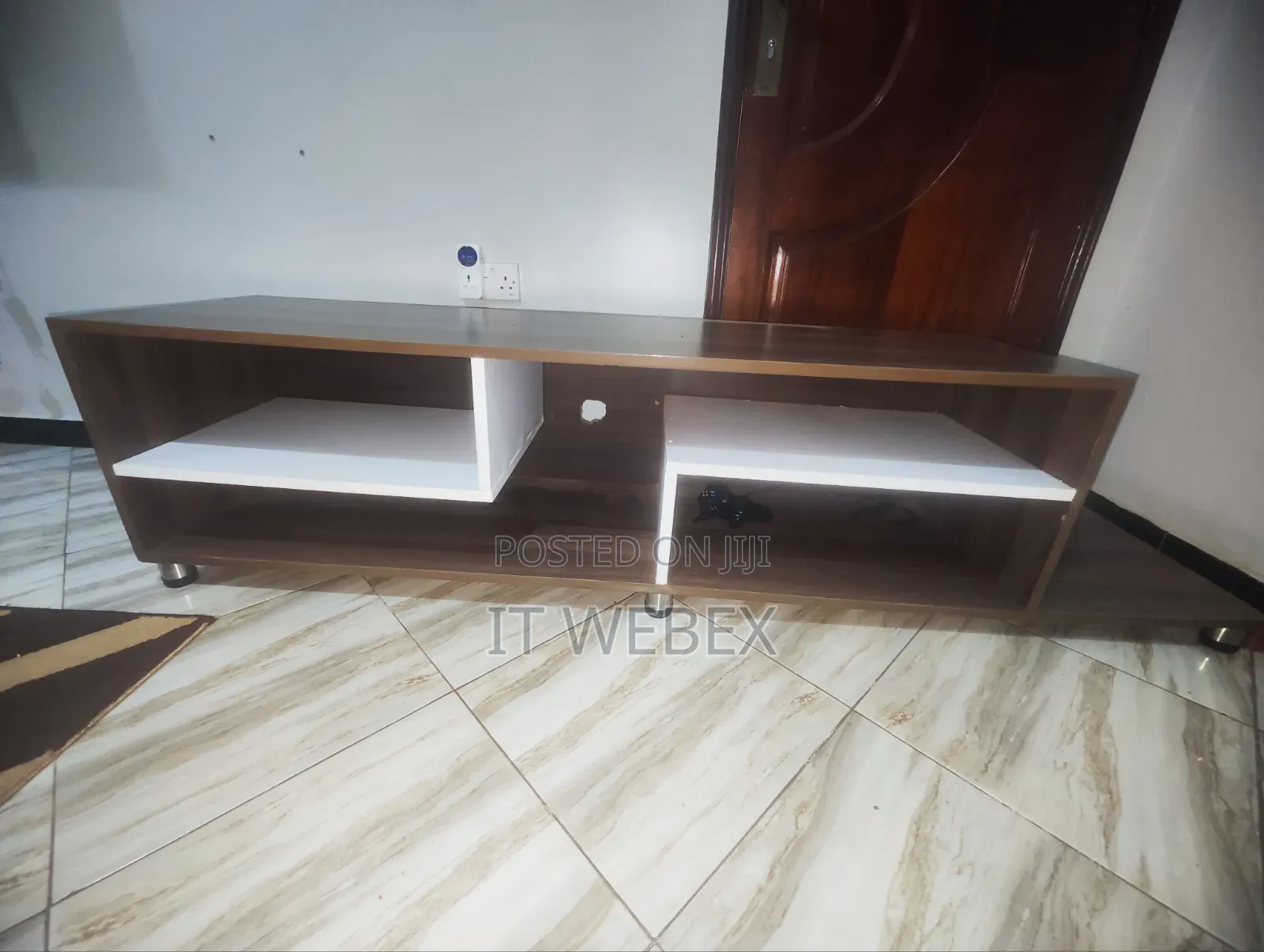 Used TV Stand in Mbalwa