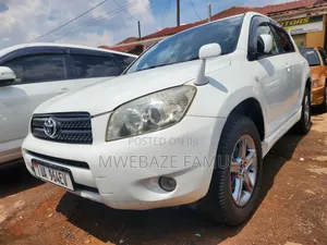 Toyota RAV4 2008 White