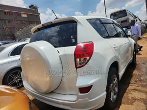 Toyota RAV4 2008 White