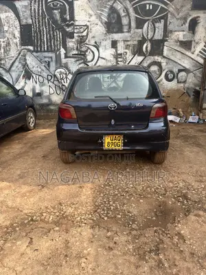 Toyota Vitz 1999 Blue