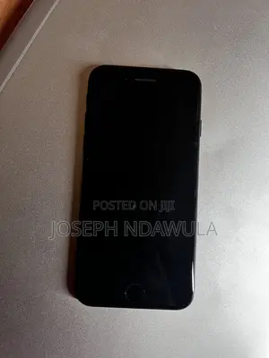 Apple iPhone 7 32 GB Black