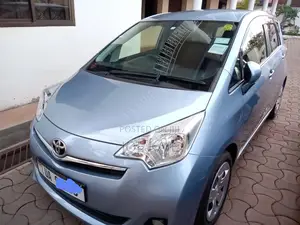 Toyota Ractis 2013 Blue