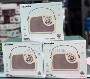 Green Lion Retro Radio Speaker