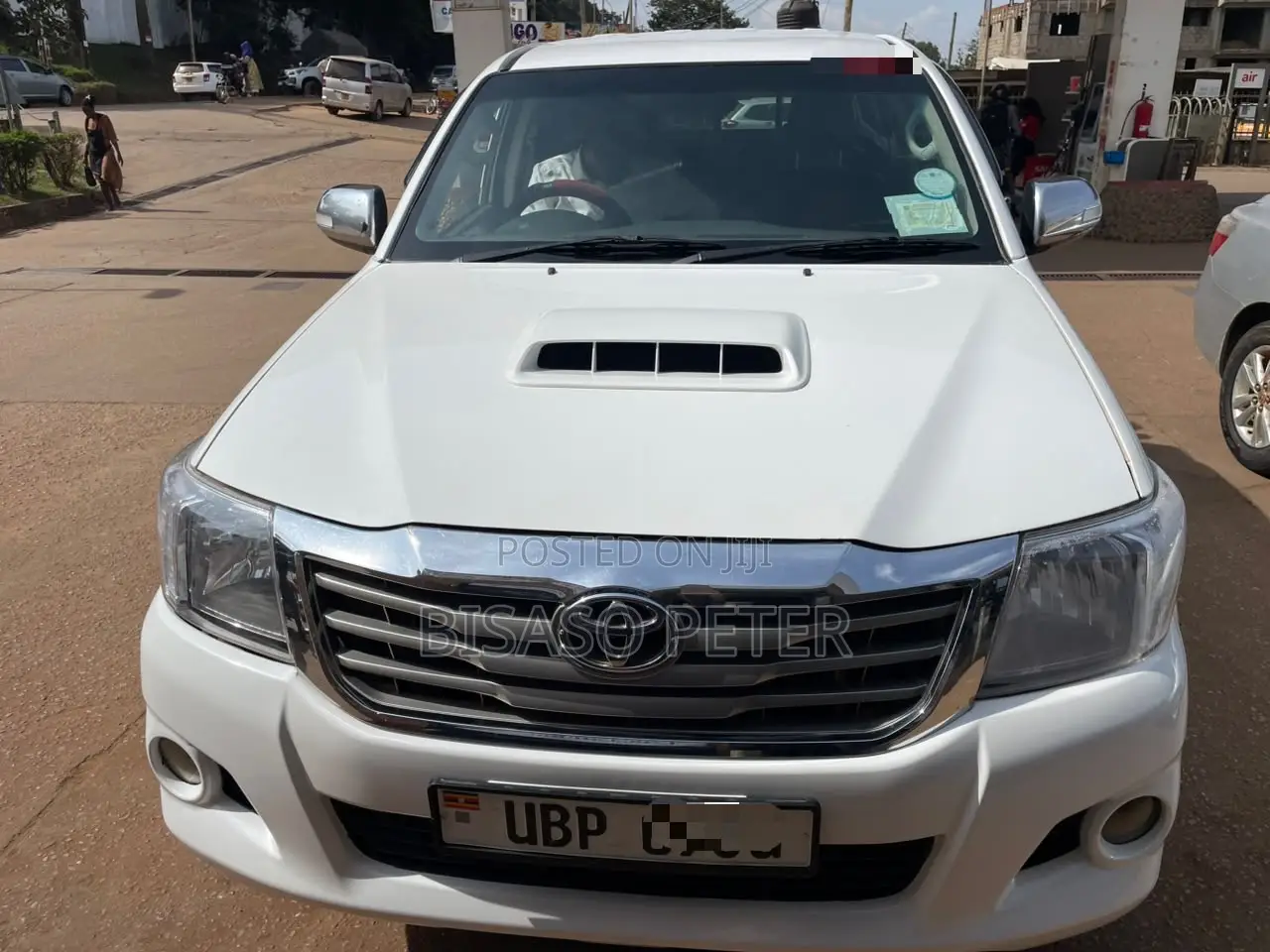 Toyota Hilux 2012 White
