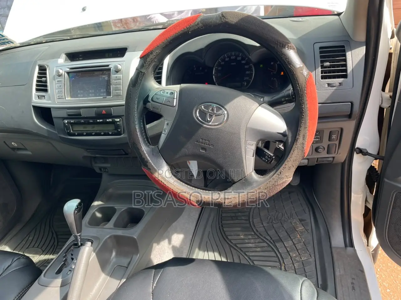Toyota Hilux 2012 White