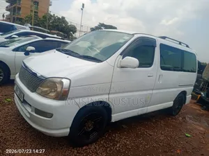 Toyota HiAce 2004 White