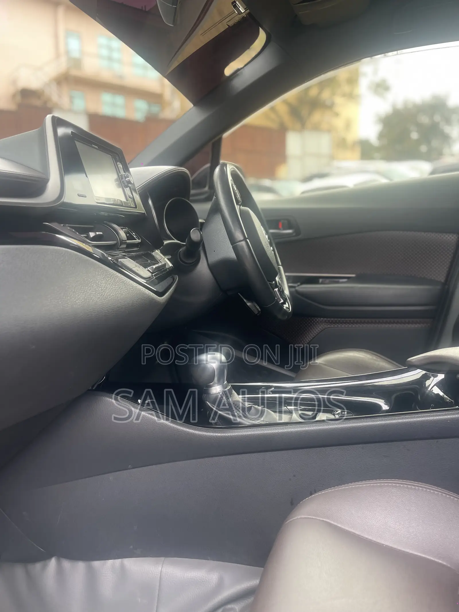 Toyota C-HR 2017 Silver