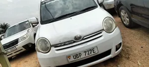 Toyota Sienta 2008 White