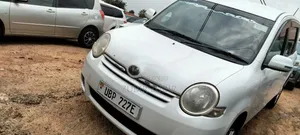 Toyota Sienta 2008 White