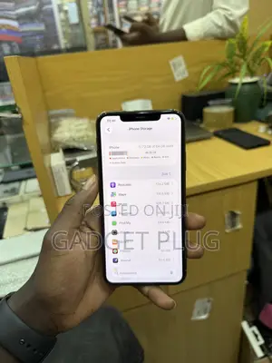 Apple iPhone 11 Pro Max 64 GB Gold