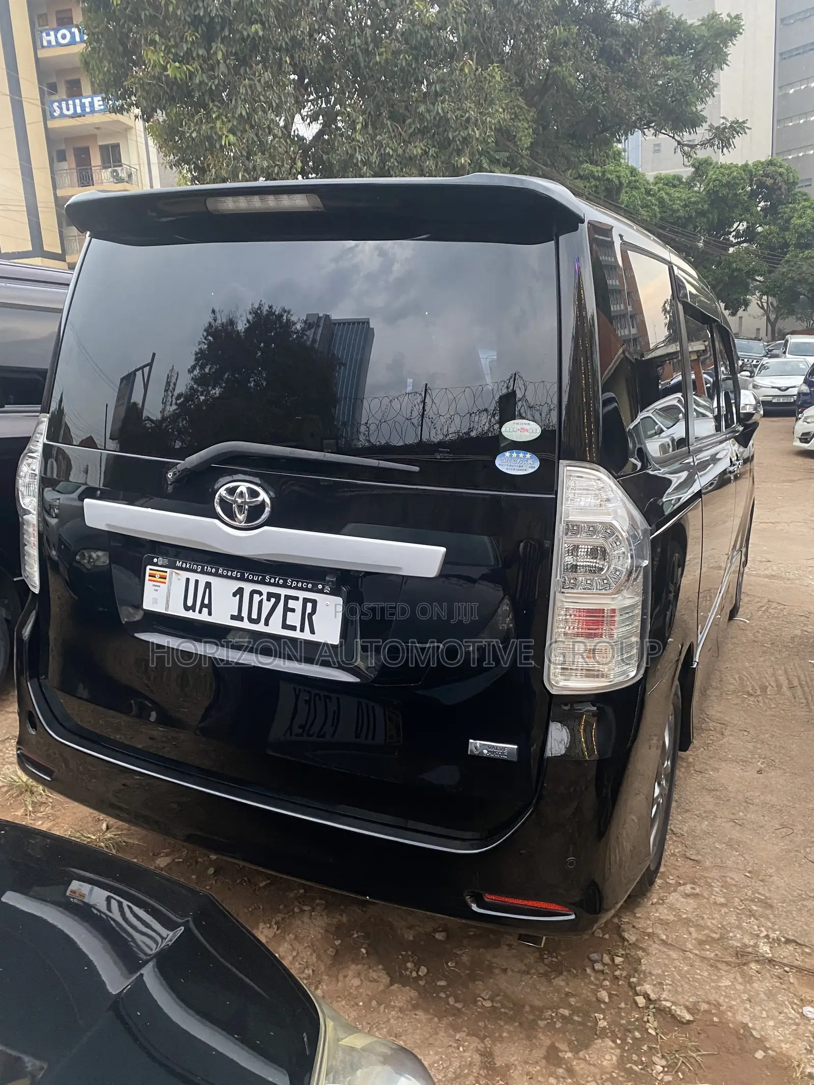 Toyota Voxy V 2WD 7-Seater 2013 Black