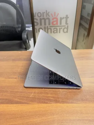 Laptop Apple MacBook Pro 8GB Intel Core i7 SSD 256GB