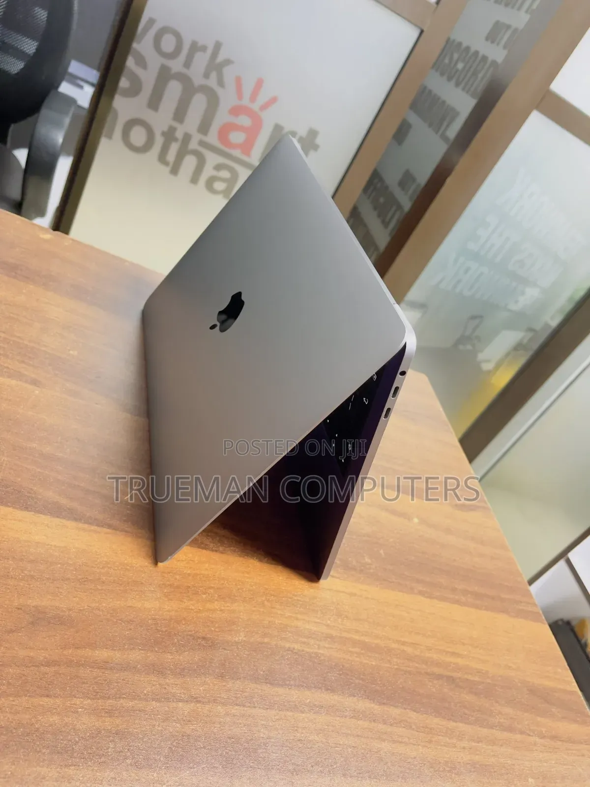 Laptop Apple MacBook Pro 8GB Intel Core i7 SSD 256GB