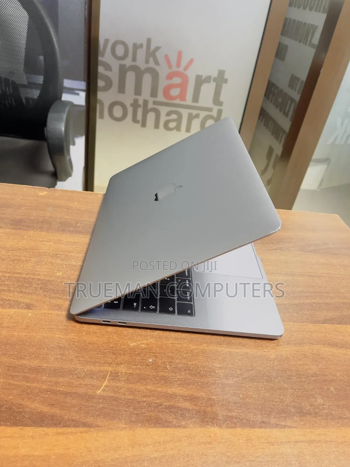 Laptop Apple MacBook Pro 8GB Intel Core i7 SSD 256GB
