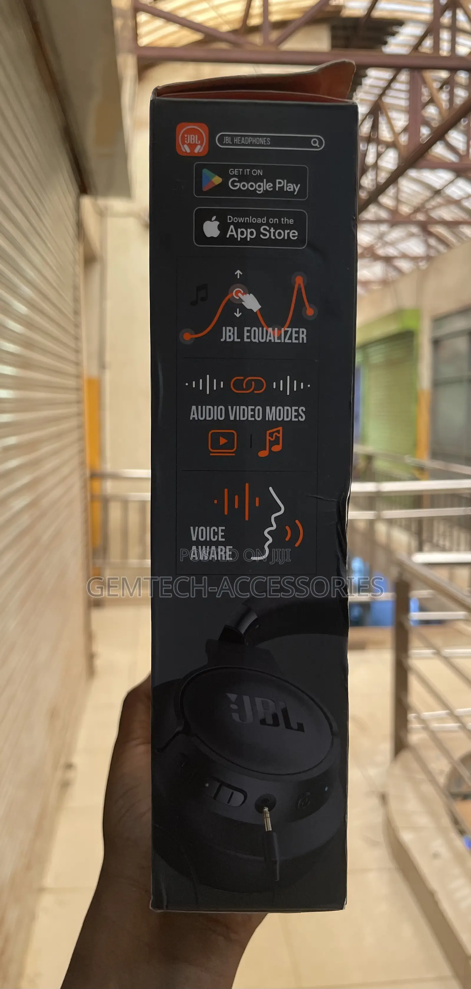 JBL Tune 720 Bluetooth Headphones