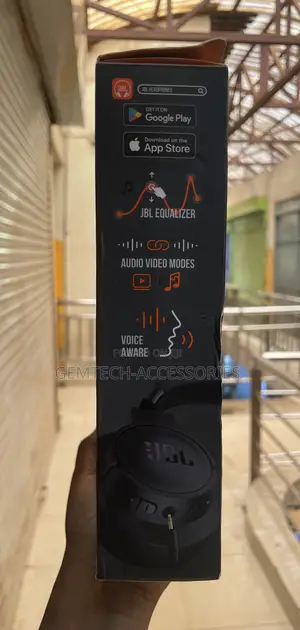 JBL Tune 720 Bluetooth Headphones