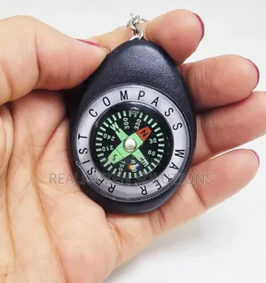 Mini Oval Pocket Compass Keychain Outdoor Navigation Compass
