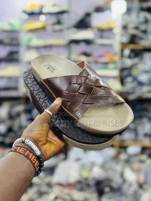 Mate Designed Open Shoes