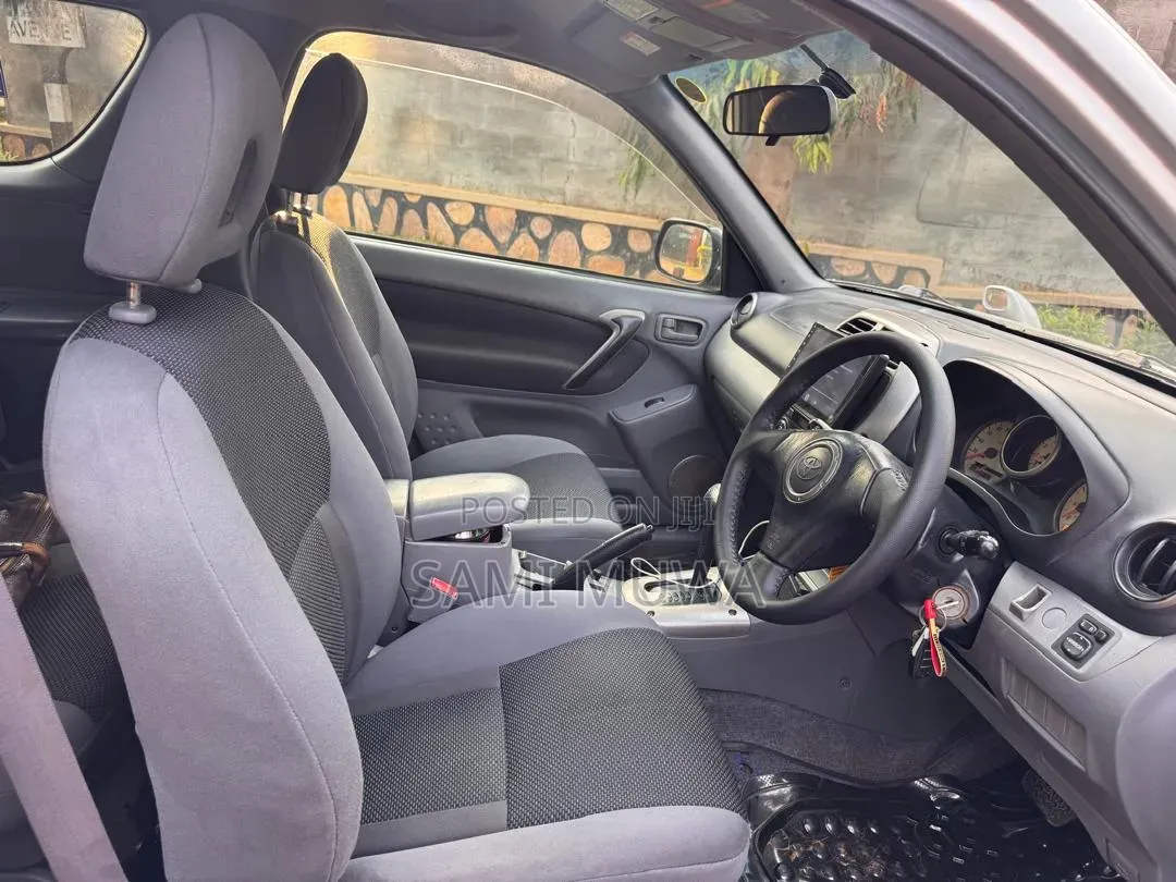 Toyota RAV4 Automatic 2003 Silver