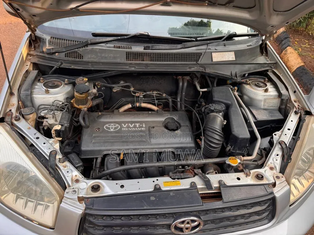 Toyota RAV4 Automatic 2003 Silver