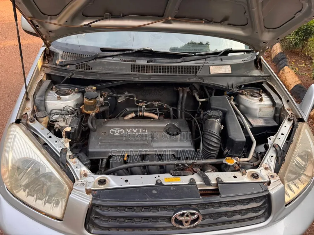 Toyota RAV4 Automatic 2003 Silver