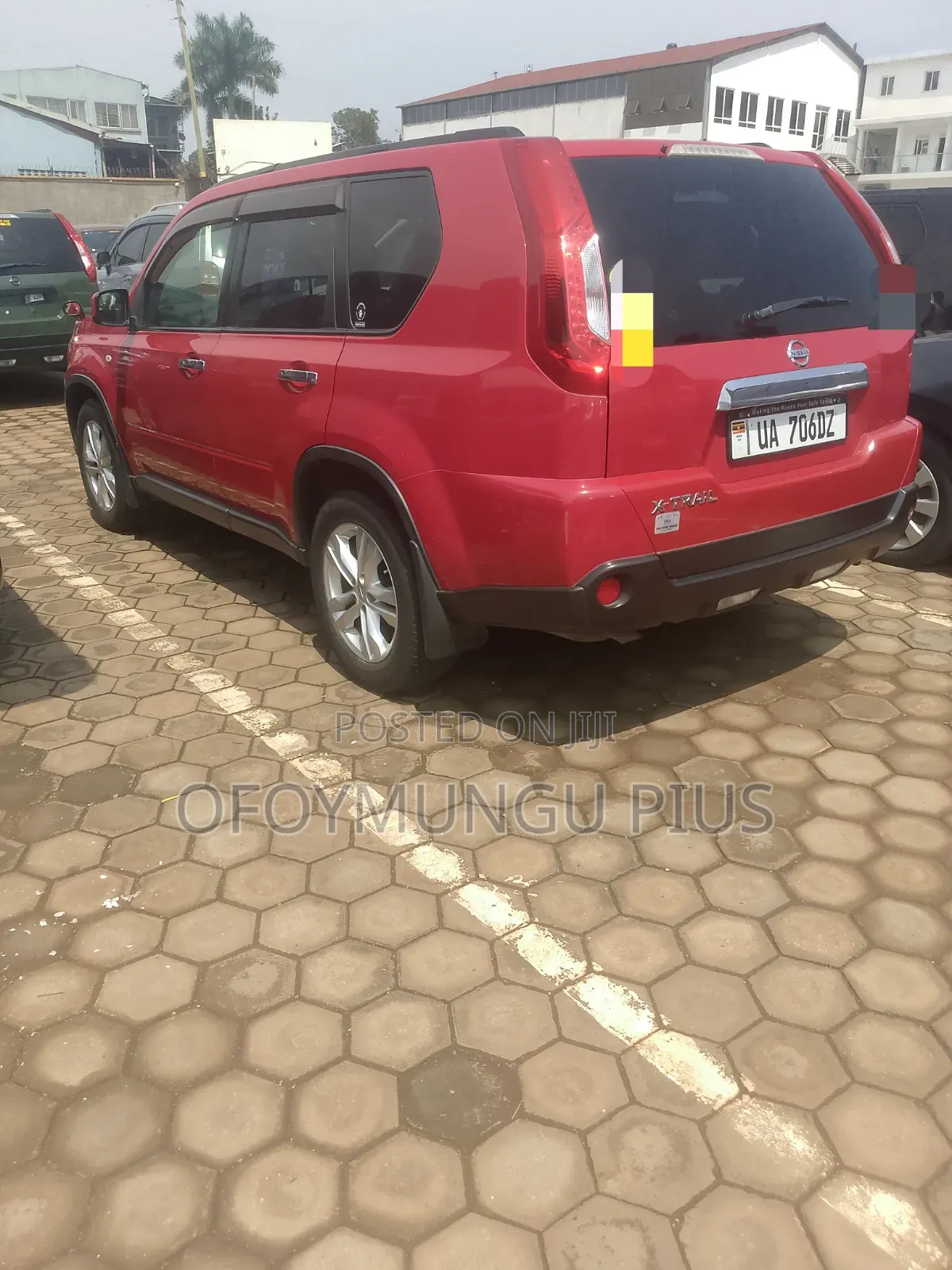 Nissan X-Trail 2011 Red