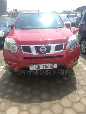 Nissan X-Trail 2011 Red