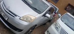 Toyota Passo Sette 2009 Silver