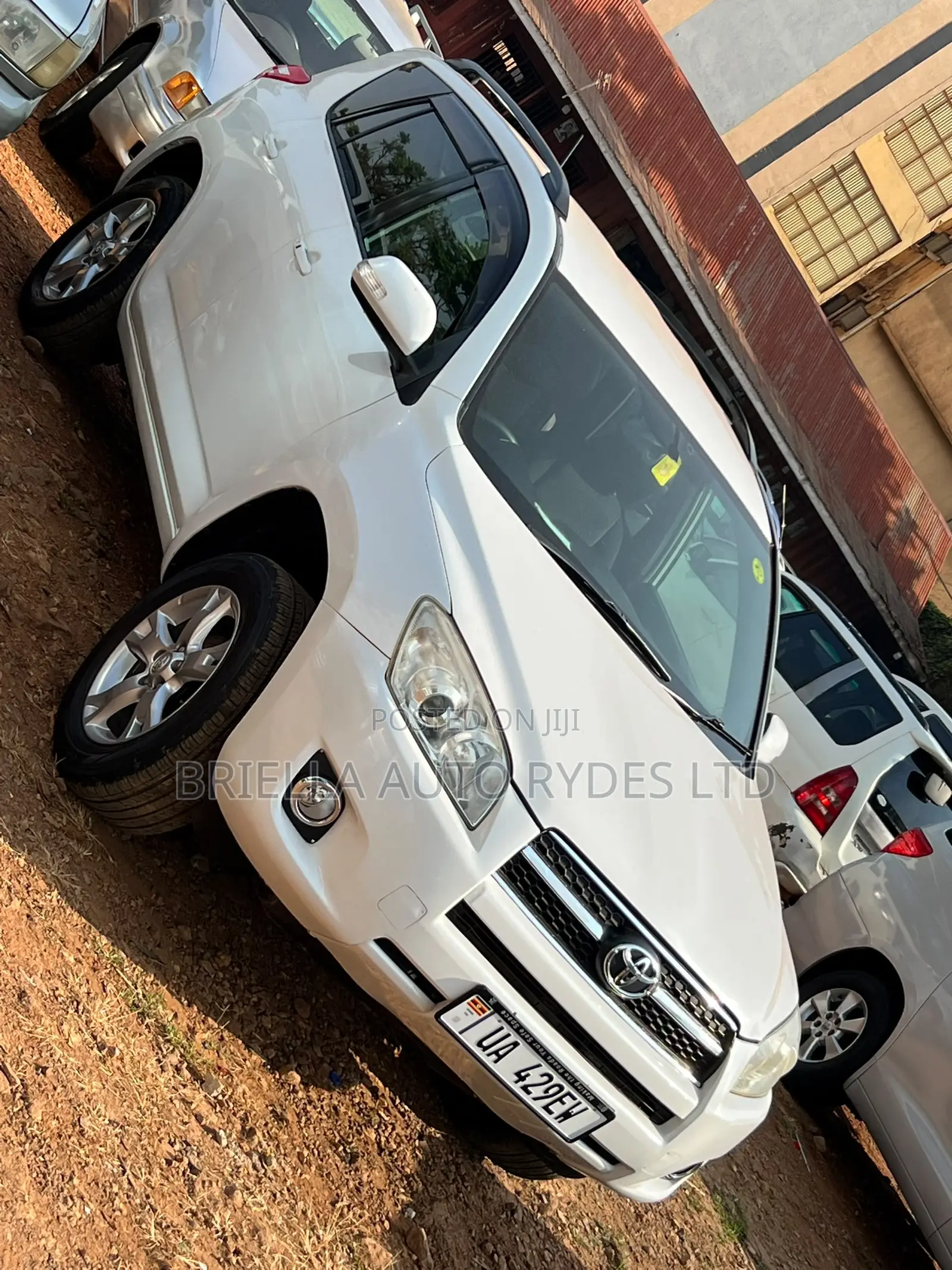 Toyota RAV4 2010 White