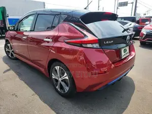 Nissan Leaf S 2017 Burgundy