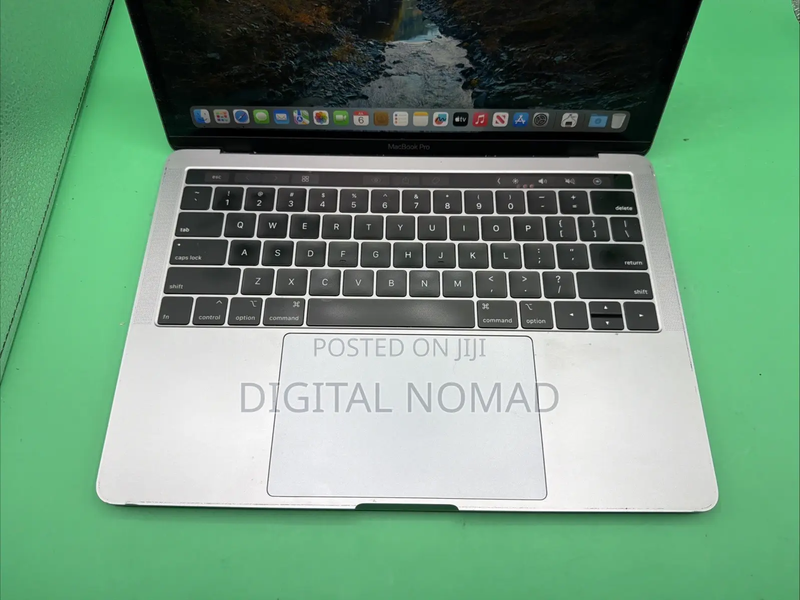 Laptop Apple MacBook Pro 2018 8GB Intel Core i5 SSD 256GB