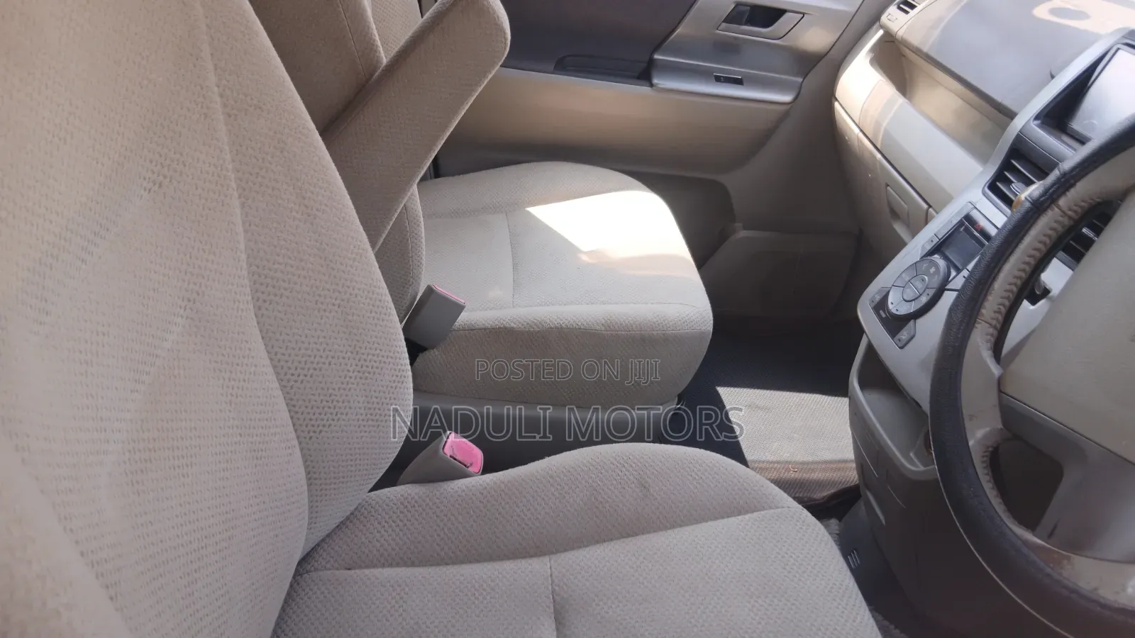 Toyota Noah 2011 Blue