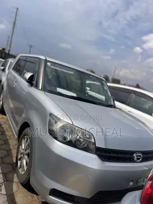 Toyota Corolla Rumion Hatchback 1.5 FWD 2012 Silver