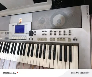 Yamaha PSR S500