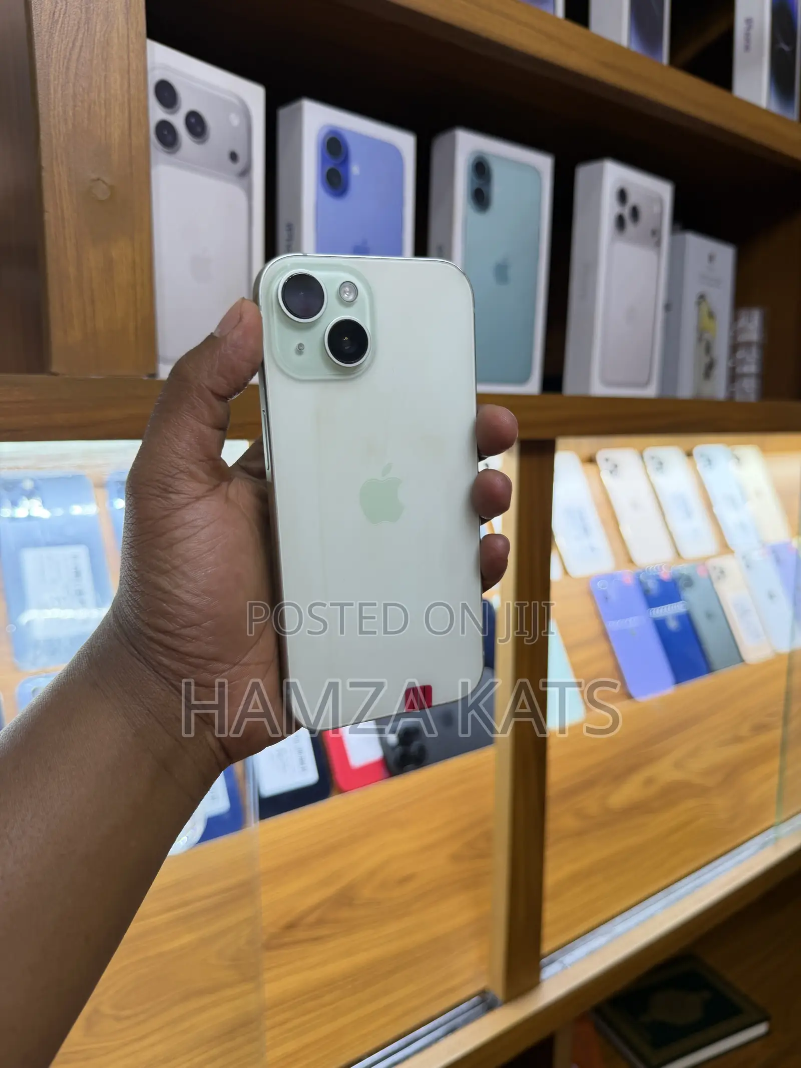 Apple iPhone 15 128 GB Green