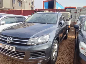 Volkswagen Touareg 2013 Gray