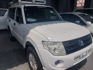 Mitsubishi Pajero V80 3.2 DI-D 2013 White