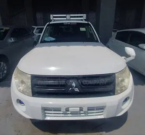 Mitsubishi Pajero V80 3.2 DI-D 2013 White