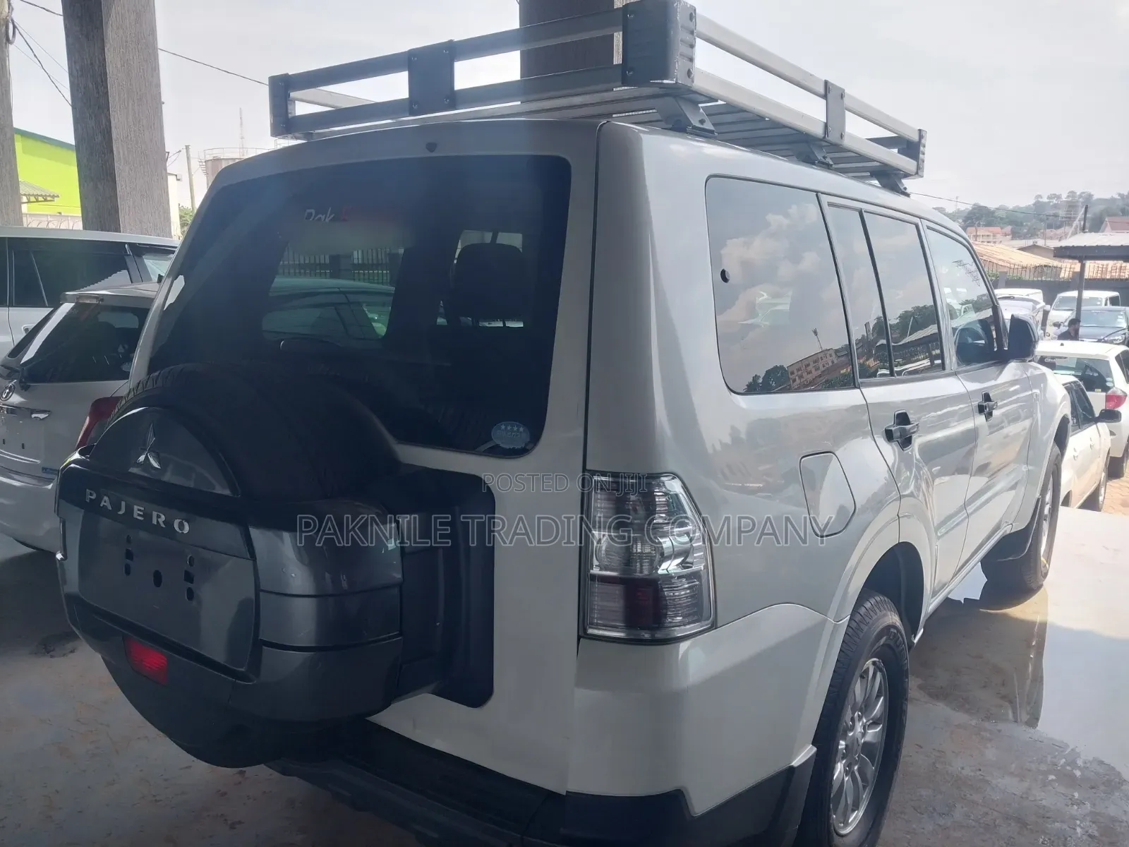 Mitsubishi Pajero V80 3.2 DI-D 2013 White