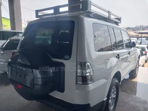 Mitsubishi Pajero V80 3.2 DI-D 2013 White