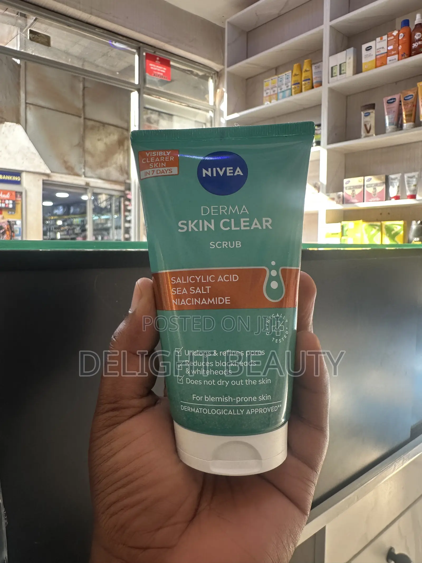 NIVEA Derma Skin Clear Scrub
