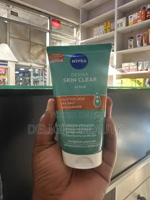 NIVEA Derma Skin Clear Scrub