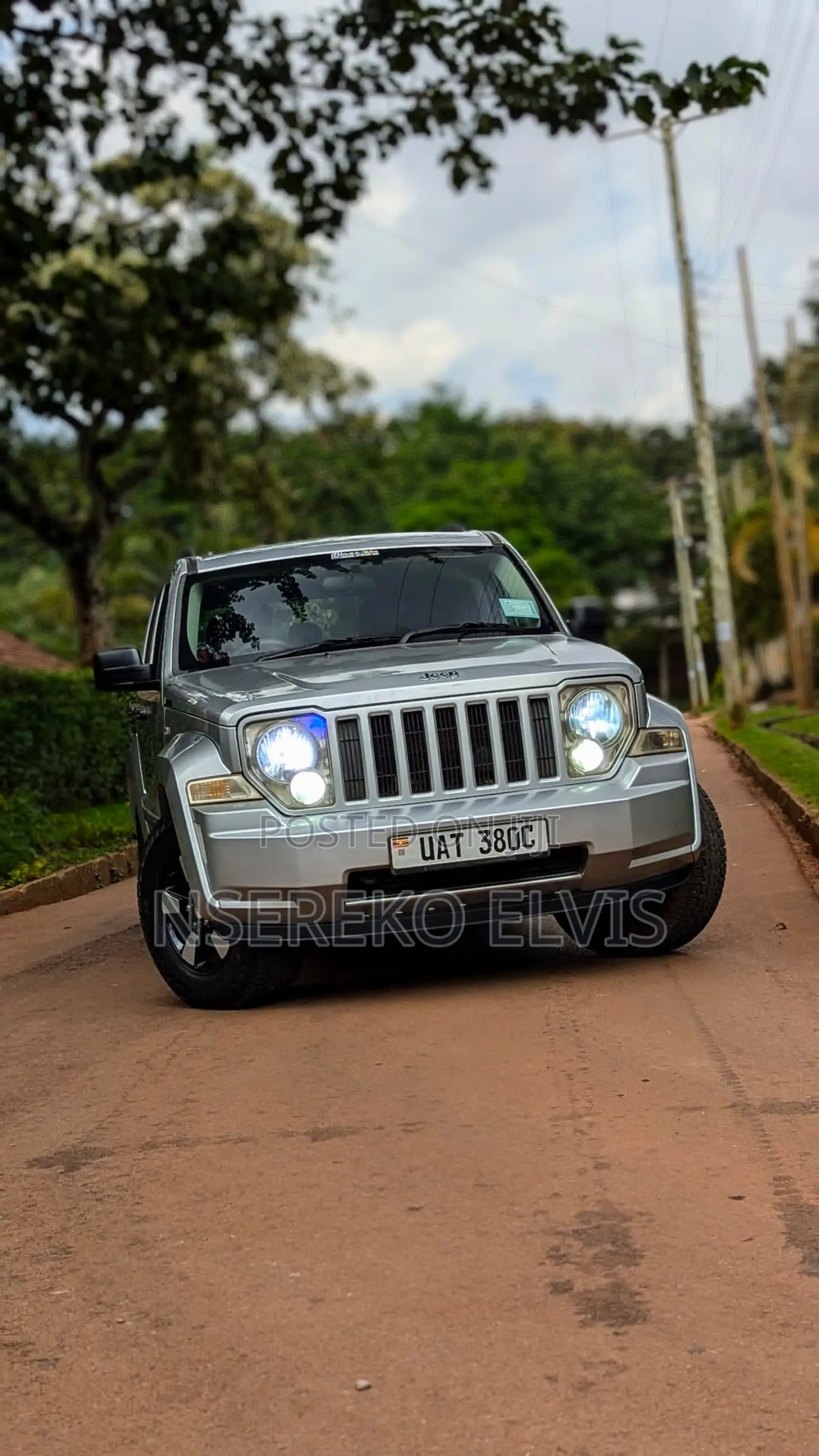 Jeep Cherokee 2013 Silver